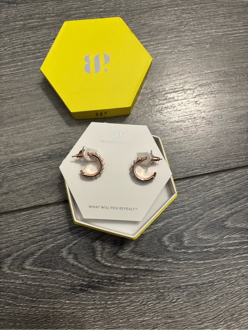 Bomb Party Earrings Pearl parade